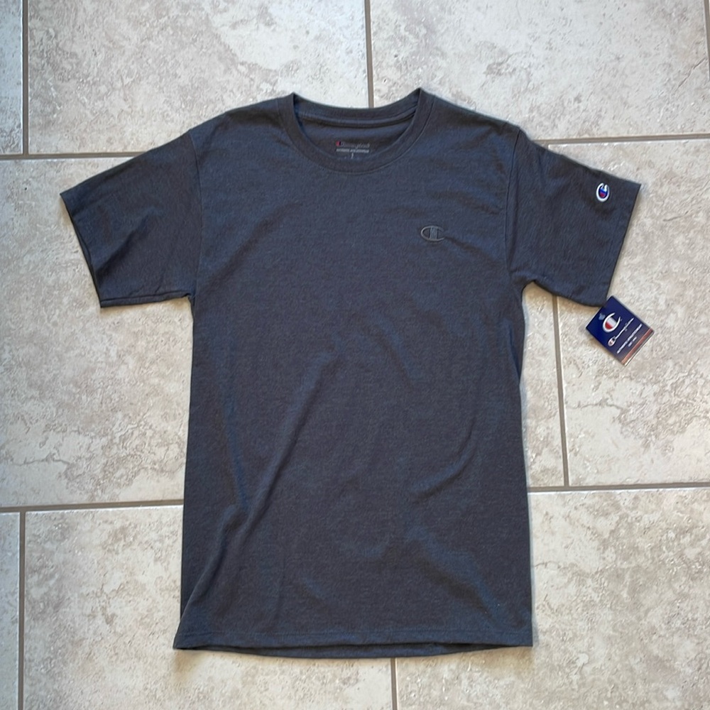 NWT mens size small Champion tshirt